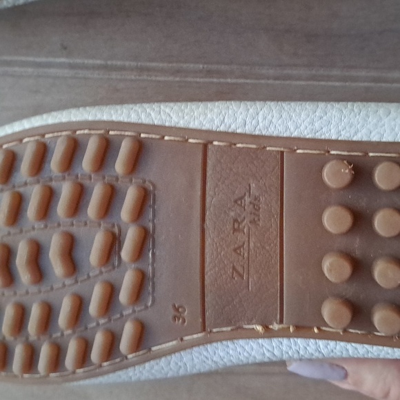 ZARA Boys Collection Lightweight Pebbled White Leather Slip-On Moccasin Loafers - Picture 9 of 9